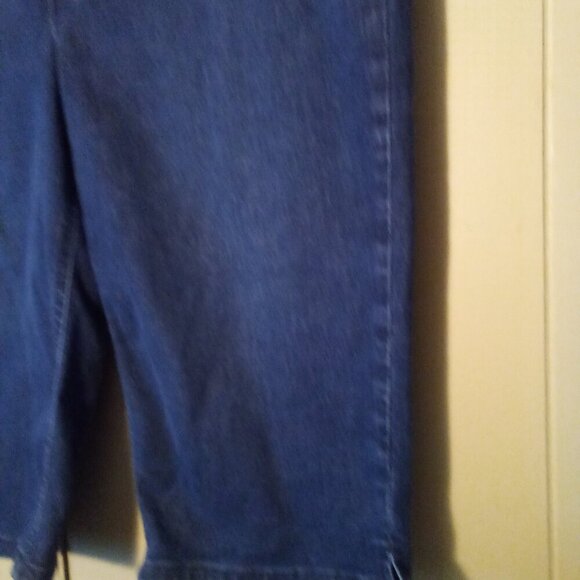 Chico's Perfect Stretch Soft Jegging Pedal Pusher Women 2.5 14 L Capri Blue - Picture 7 of 13